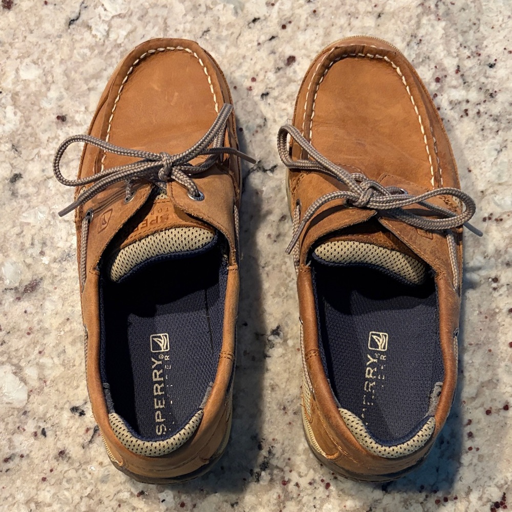 Boys Dress Shoes!  Sperry Boys Tan Leather Boat Shoes